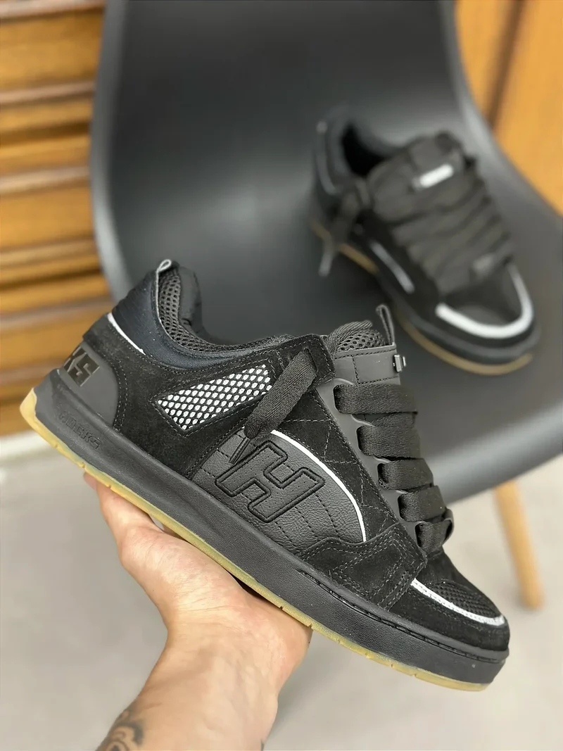 Hocks Bold Black