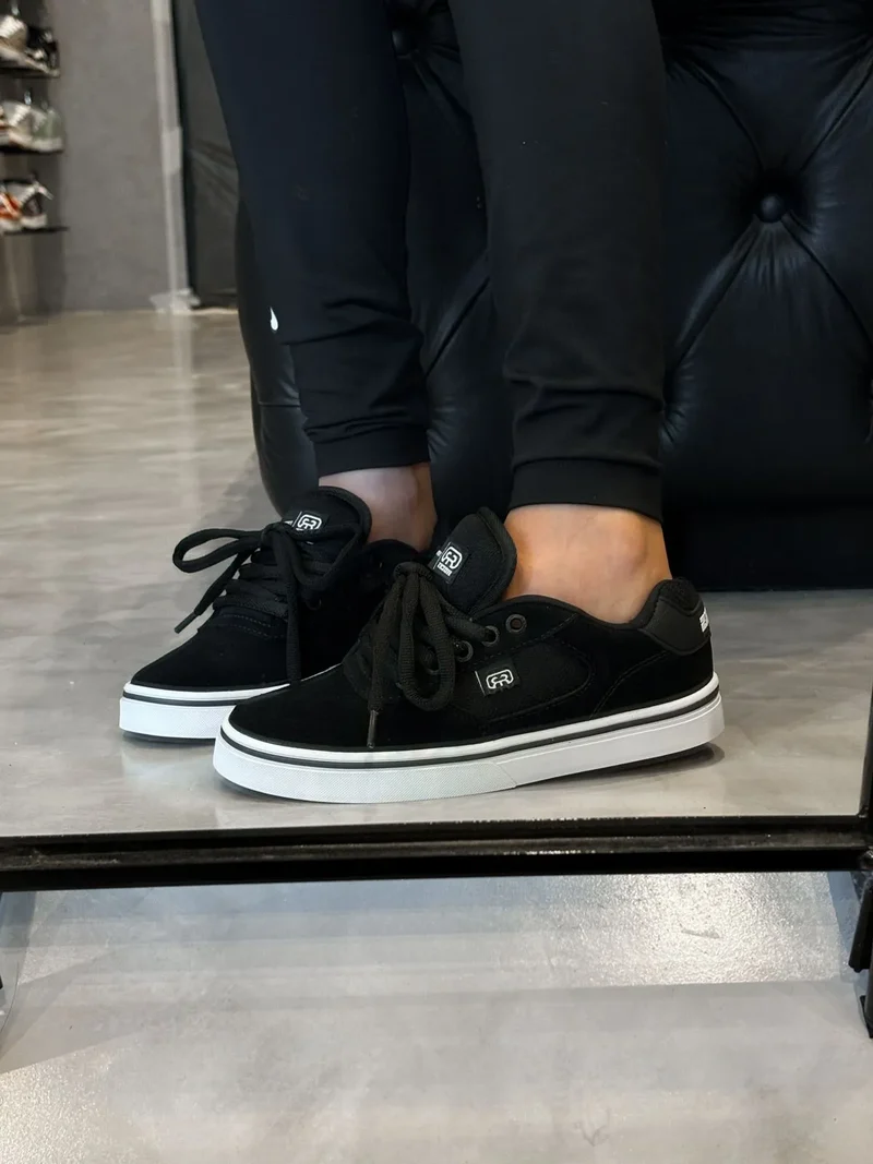 Hocks Flat Lite Preto/Branco