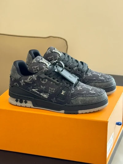 LV *Trainer - Black Grey