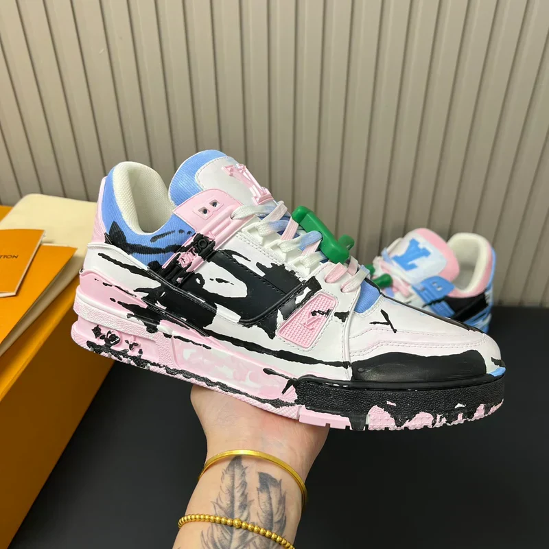 LV *Trainer