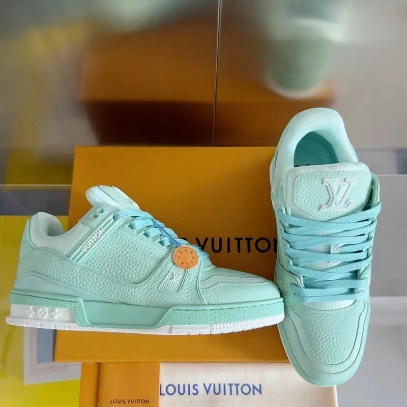 LV *Trainer