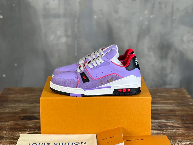 LV *Trainer