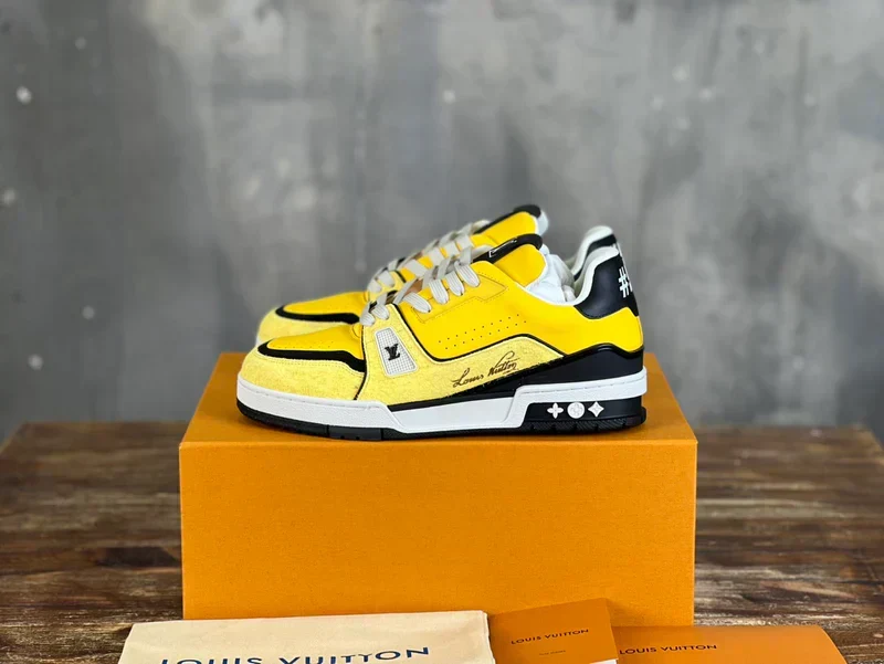 LV *Trainer