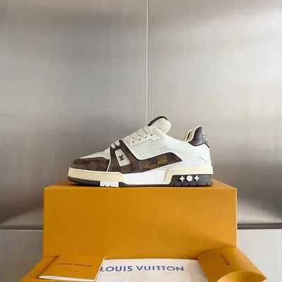 LV *Trainer