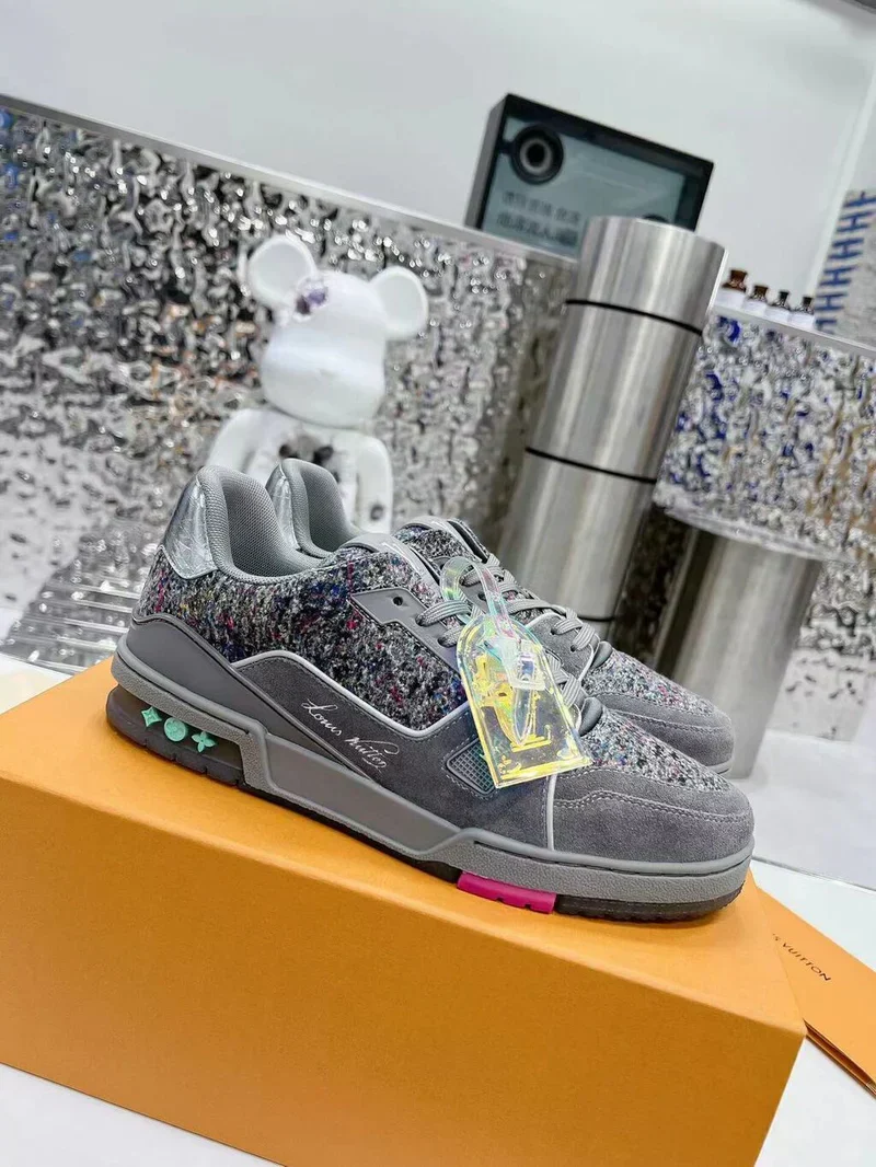 LV *Trainer