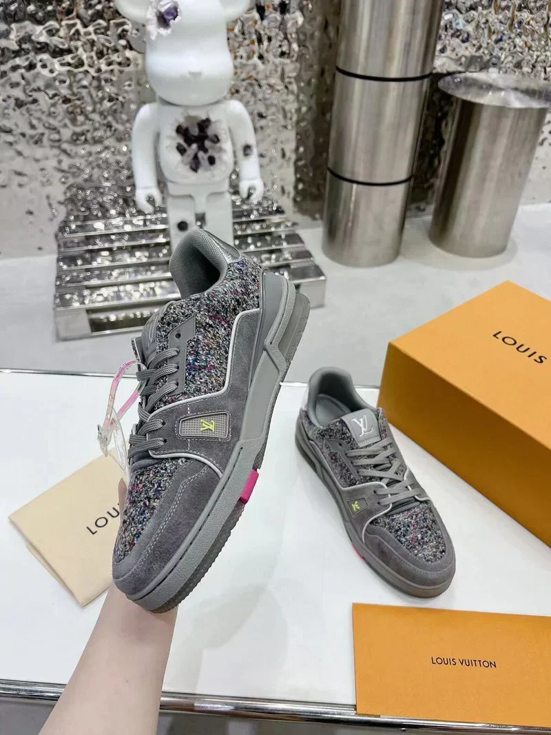 LV *Trainer
