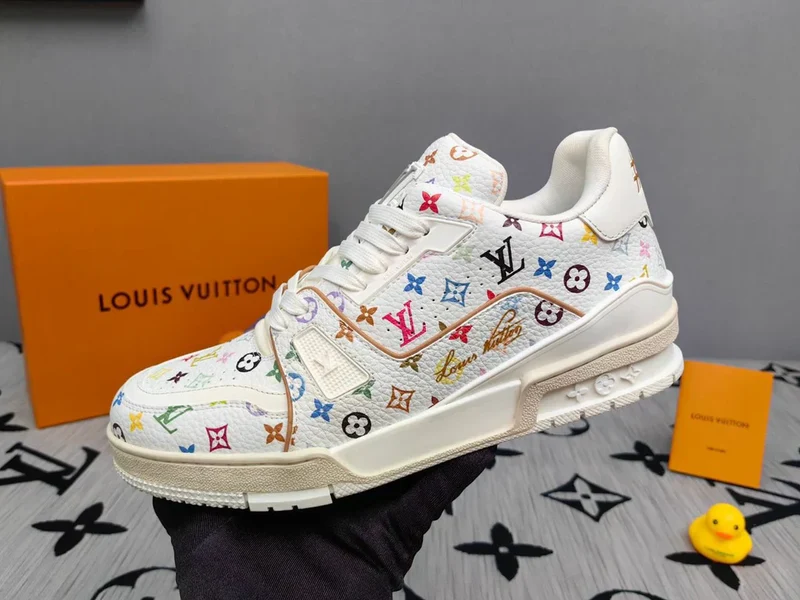LV *Trainer - Takashi Murakami White