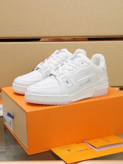 LV *Trainer - White