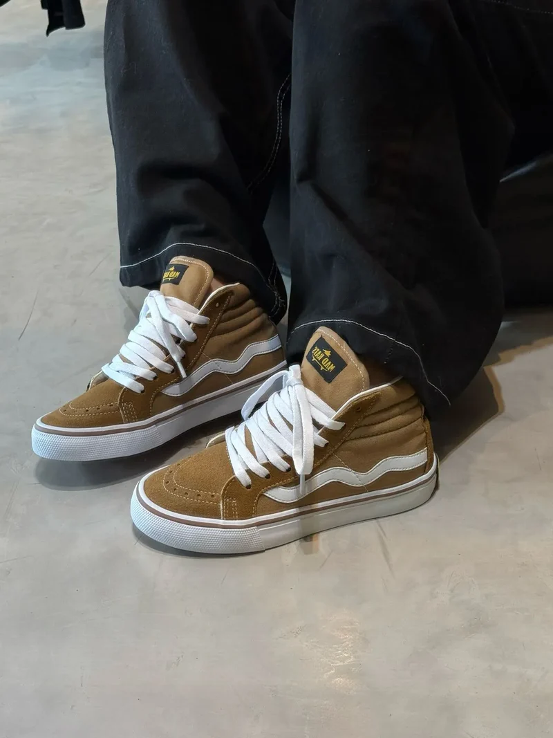 Tênis Mad Rats Hi Top Camel