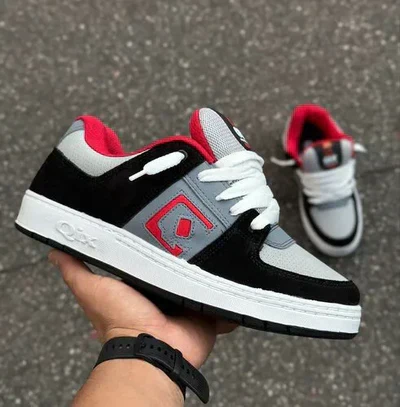 Qix 90s OG Preto/Branco/Vermelho