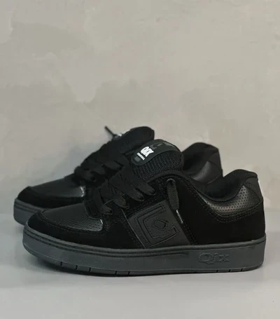 Qix 90s OG Preto