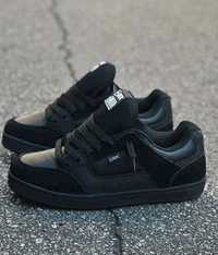 Qix AM All Black