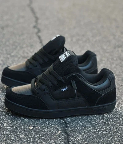 Qix AM All Black
