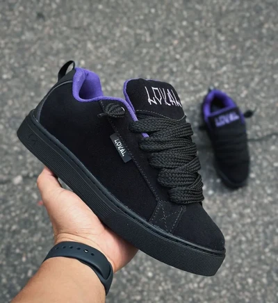 Tesla x Lokal Tag Preto/Roxo