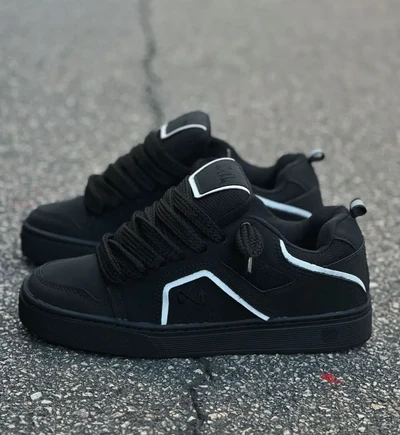 Tesla x Lokal Big Preto Nubuck Prata