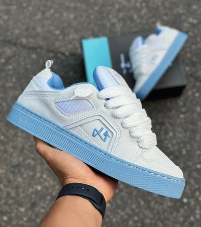 Tesla x Lokal Big Branco Azul Hydra