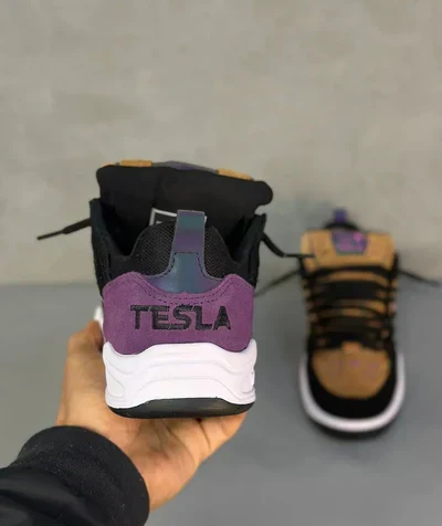 Tesla Nine Camel