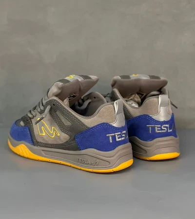 Tesla Nine Grey