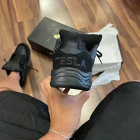 Tesla Nine All Black