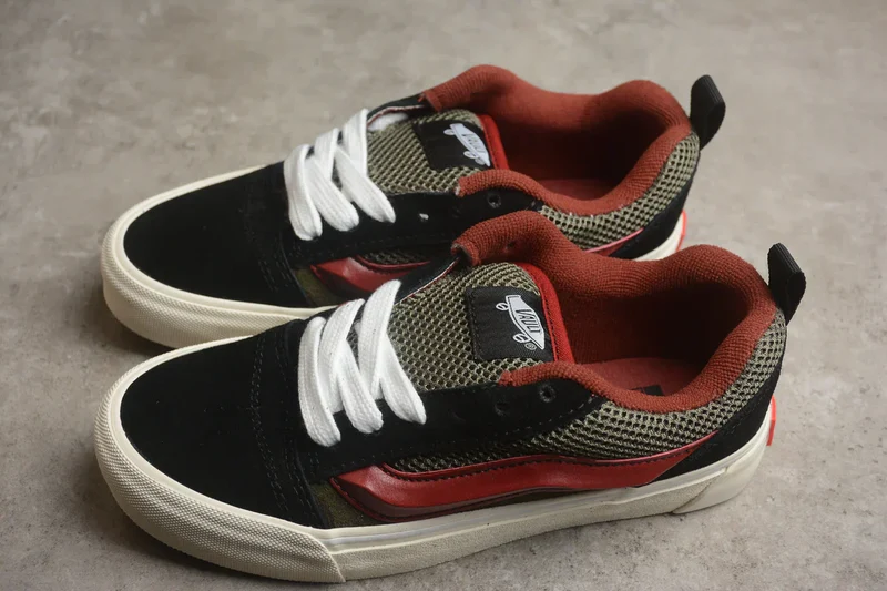 Vans Knu Skool