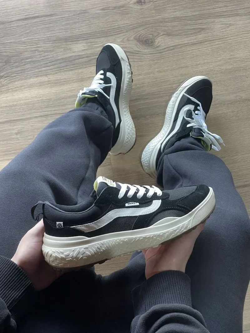 Vans MTE Ultrarange Neo VR3 Black White