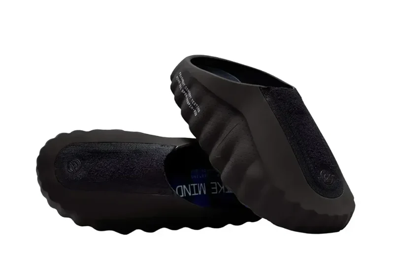 Slide Nike Mind 001 Fragment Concept Black Preto