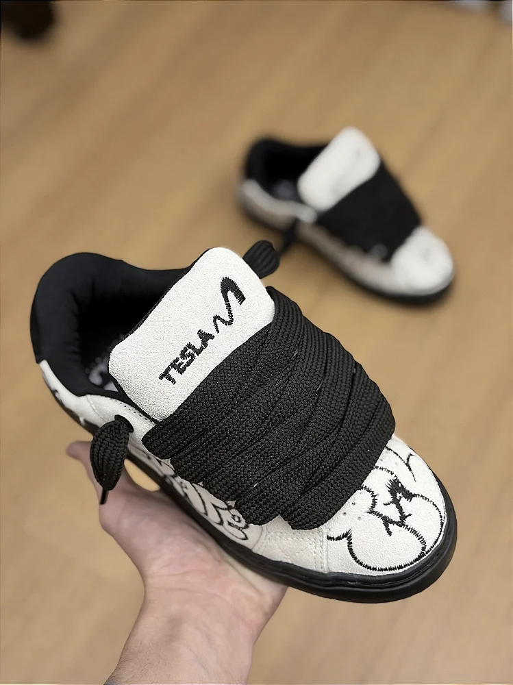 TESLA HERTZ ART (off White/bomb)