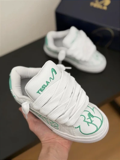 TESLA HERTZ ART (white/tifanny)