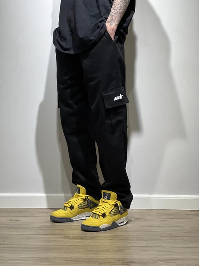 CALÇA CARGO PRETA (sarja premium)