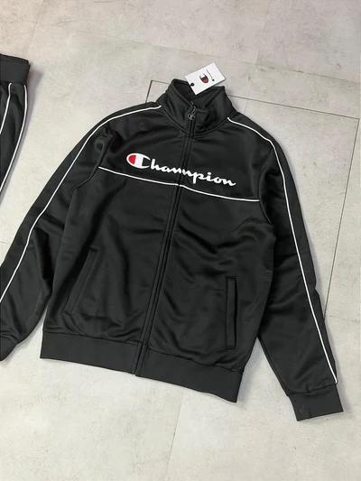 CONJUNTO TRACKSUIT CHAMPION “Contrast Line Script” (preto)
